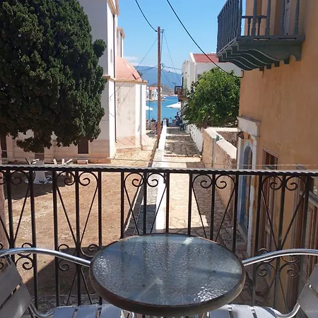 Paradisos Kastellorizou * Meyísti