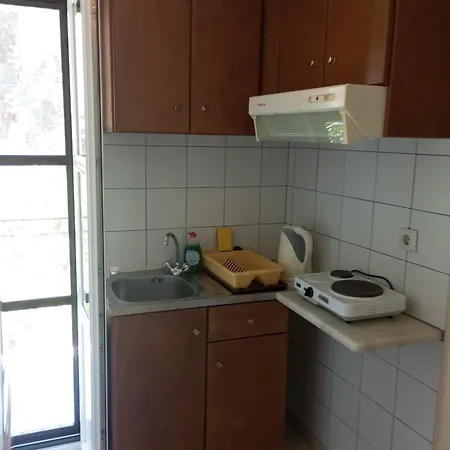 Paradisos Kastellorizou Apartment Meyísti