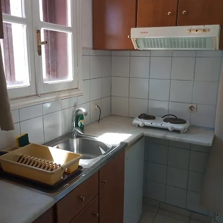 Paradisos Kastellorizou Apartment Meyísti