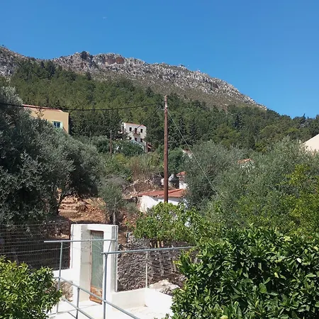 Paradisos Kastellorizou * Megisti