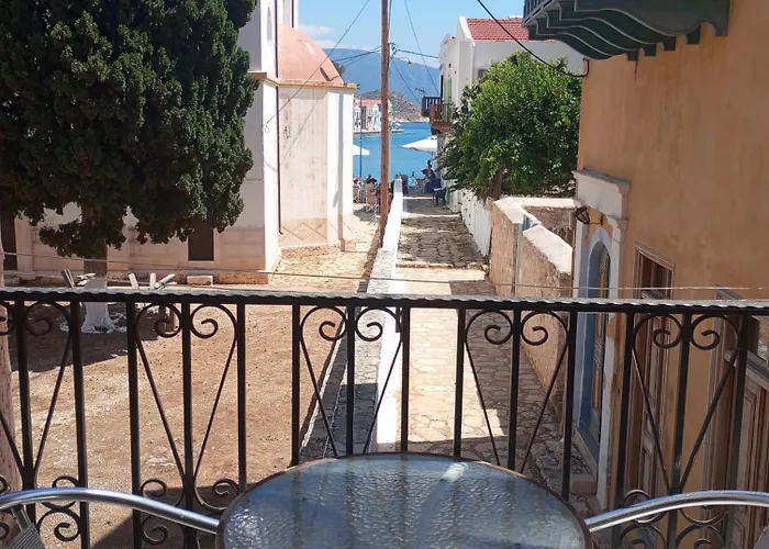 Paradisos Kastellorizou * Μεγίστη